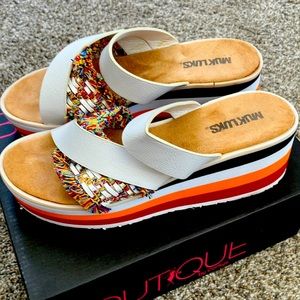 Muk Luks Women's Groove Artist Music Platform Sandals, white multi, Size 9